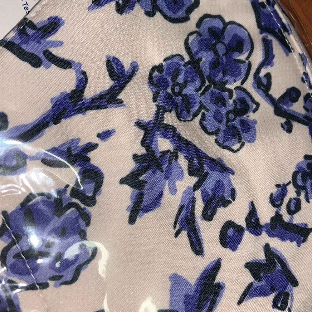 NWT Tory Burch Blue and White Floral Face Mask